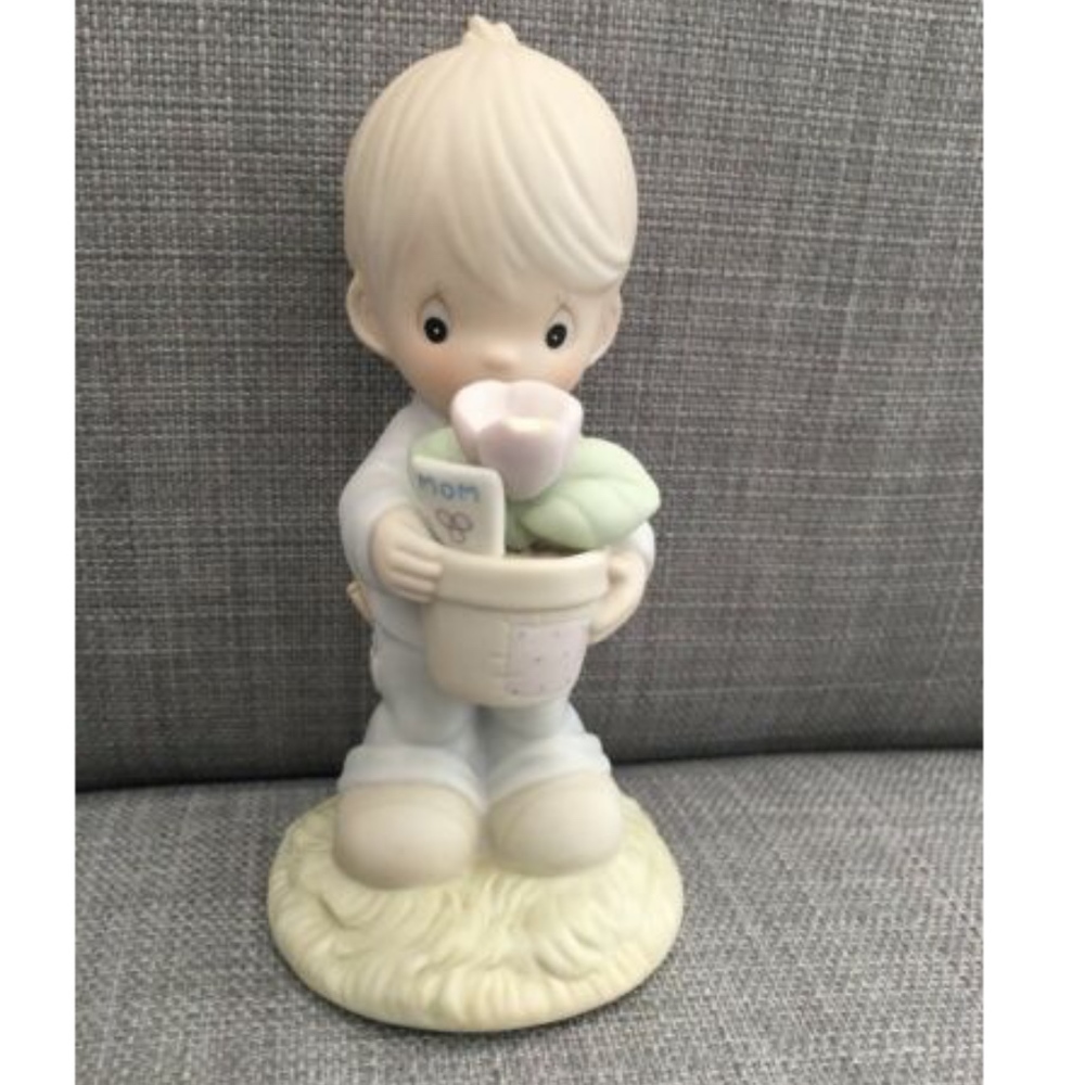 Precious Moments To A Special Mum Figurine 1990